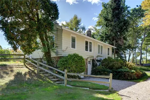 Exterior - 346 Post Rd, Westerly, RI 02891 photo 2 of 10