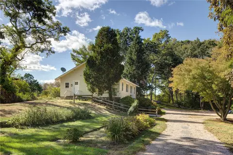 Exterior - 346 Post Rd, Westerly, RI 02891 photo 4 of 10