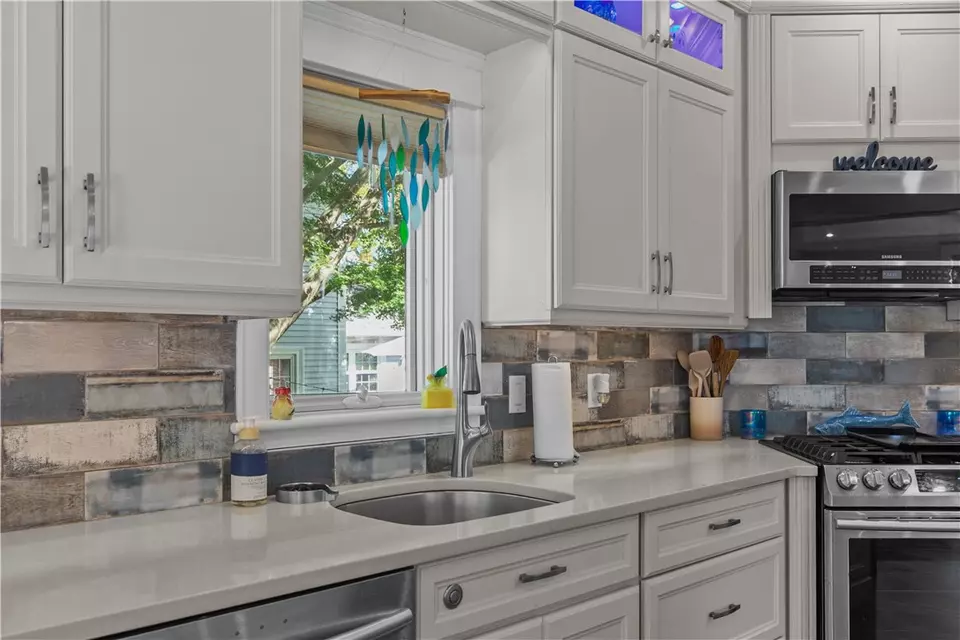 Kitchen - 8 Champlin St, Newport, RI 02840 photo 4 of 4