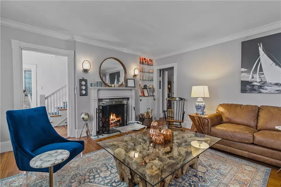 Living - 8 Champlin St, Newport, RI 02840 photo 3 of 3
