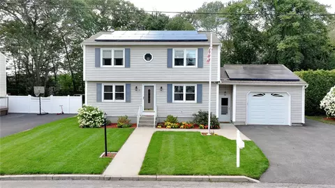 9 Patricia Dr, North Providence, RI 02904
