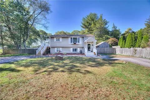 25 Cedar Grove Dr, Exeter, RI 02822