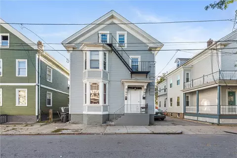 78 Ford St, Providence, RI 02907