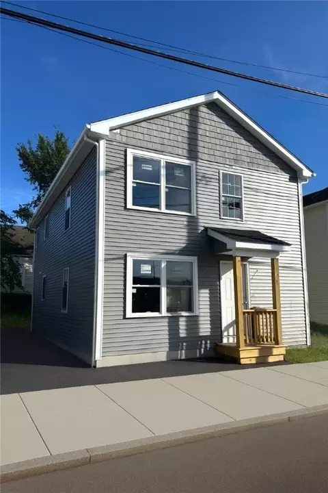 10 Calhoun Ave, Providence, RI 02907