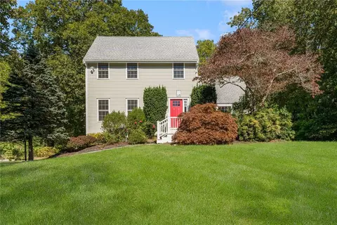 15 Bramblewood Cross Rd, Little Compton, RI 02837