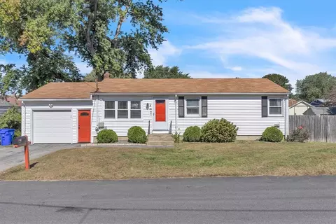 16 Ontario St, West Warwick, RI 02893