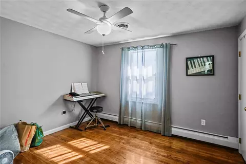 Bedroom - 68 Everett St, Warren, RI 02885 photo 4 of 4