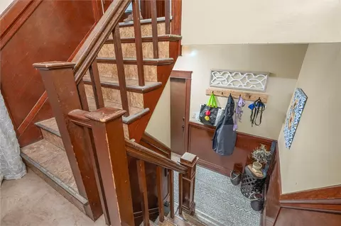 Entry Way - 321 Dulude Ave, Woonsocket, RI 02895 photo 2 of 6