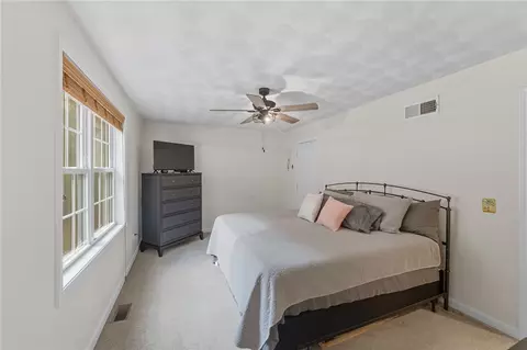 Bedroom - 2 Reynolds Rd, Glocester, RI 02814 photo 1 of 4