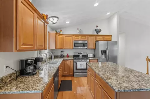 Kitchen - 2 Reynolds Rd, Glocester, RI 02814 photo 4 of 4