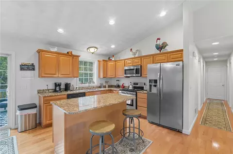 Kitchen - 2 Reynolds Rd, Glocester, RI 02814 photo 2 of 4