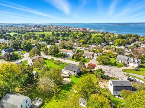 19 Cows Path, Middletown, RI 02842 photo 39