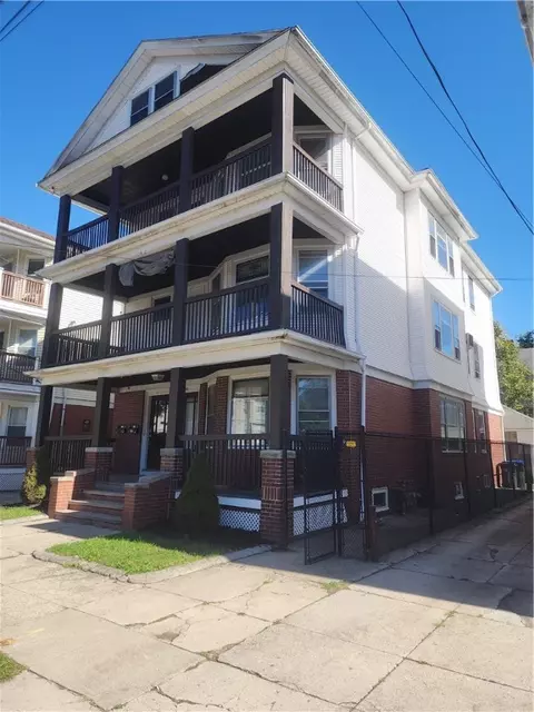 49 Pembroke Ave, Providence, RI 02908