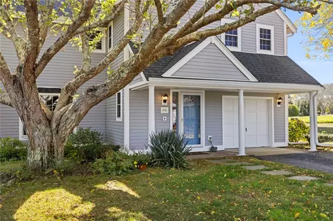 119 Corey Ln, Middletown, RI 02842
