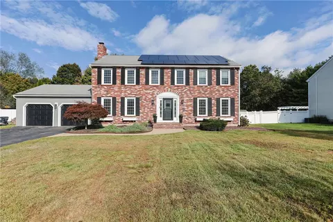 9 Hannah Dr, Cumberland, RI 02864
