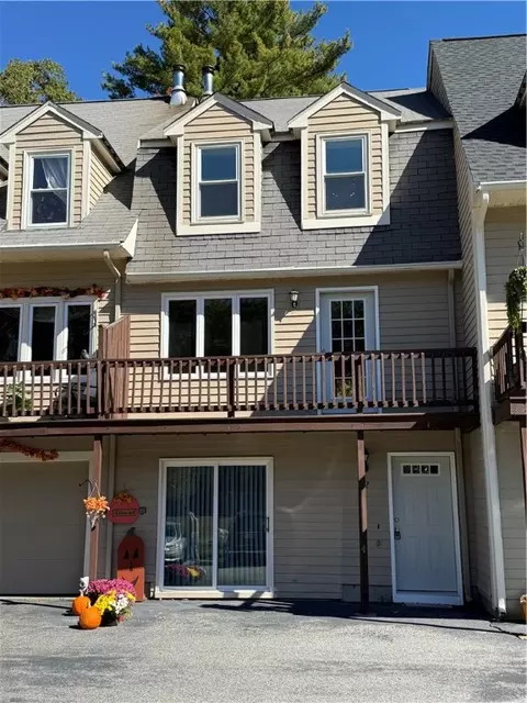 22 Sanwood Dr, Burrillville, RI 02830