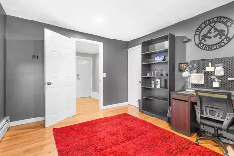 Entry Way - 7 Circle Dr, Coventry, RI 02816 photo 1 of 2