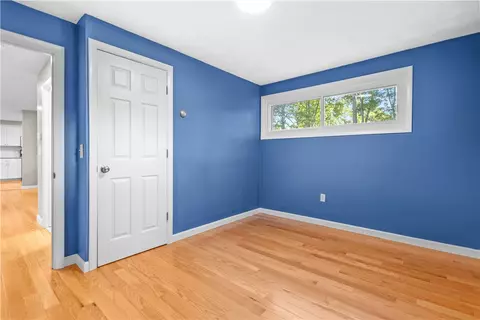 Bedroom - 7 Circle Dr, Coventry, RI 02816 photo 3 of 4