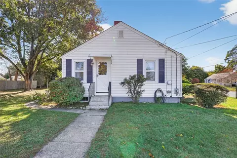 Exterior - 150 Bartlett Dr, Warwick, RI 02886 photo 2 of 3