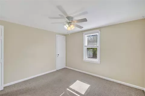 Bedroom - 150 Bartlett Dr, Warwick, RI 02886 photo 2 of 3
