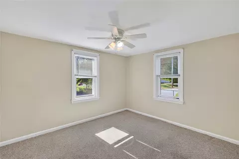 Bedroom - 150 Bartlett Dr, Warwick, RI 02886 photo 1 of 3