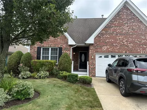 9 Jaclyn Dr, Coventry, RI 02816