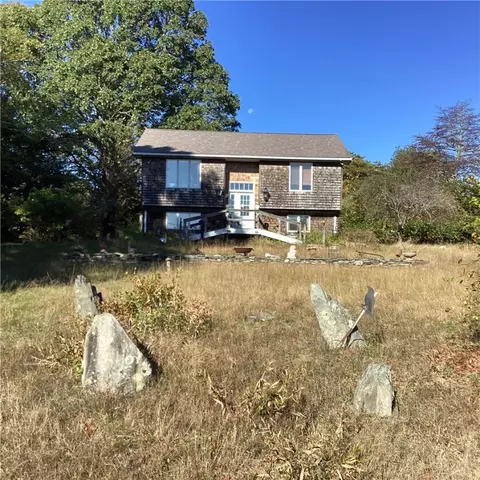 019 Merrill Ave, Prudence Island, RI 02872