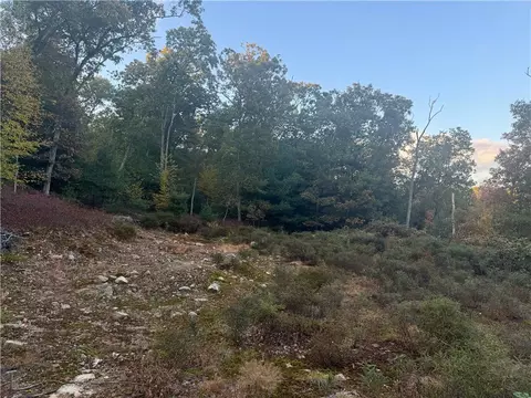 225 Matteson Rd, Scituate, RI 02831