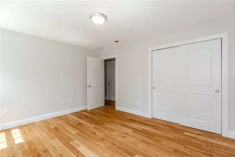 Bedroom - 325 Inez Ave, Warwick, RI 02886 photo 7 of 11
