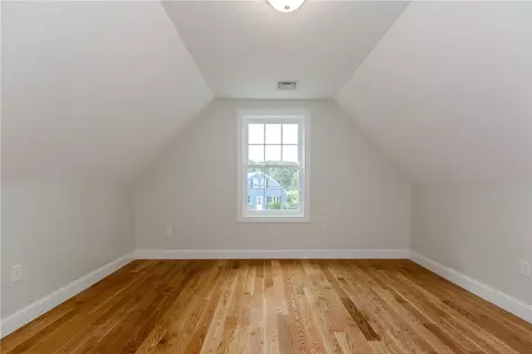 Bedroom - 325 Inez Ave, Warwick, RI 02886 photo 10 of 11