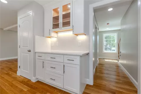 Entry Way - 325 Inez Ave, Warwick, RI 02886 photo 1 of 4