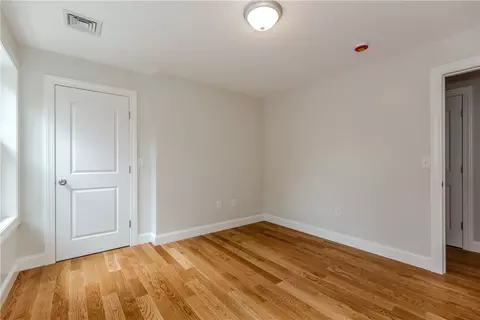 Bedroom - 325 Inez Ave, Warwick, RI 02886 photo 4 of 11