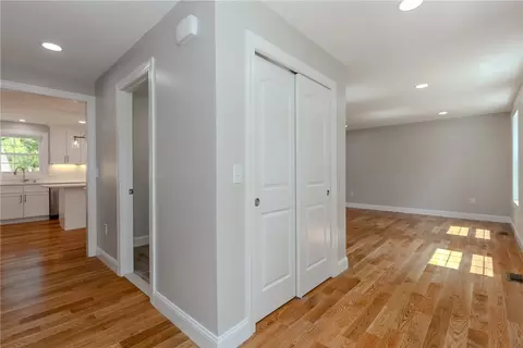 Entry Way - 325 Inez Ave, Warwick, RI 02886 photo 2 of 4