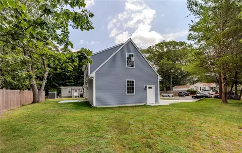 Exterior - 325 Inez Ave, Warwick, RI 02886 photo 4 of 7