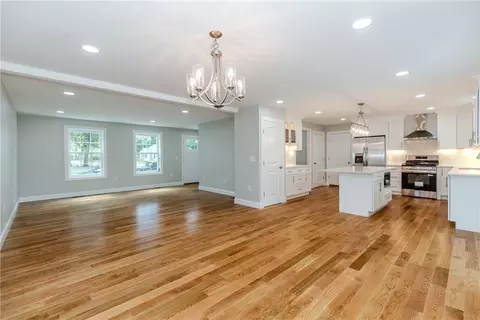 Living - 325 Inez Ave, Warwick, RI 02886 photo 1 of 6
