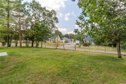 Exterior - 325 Inez Ave, Warwick, RI 02886 photo 3 of 7