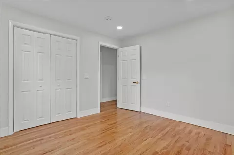 Bedroom - 9 Buffalo Ave, Warren, RI 02885 photo 5 of 8