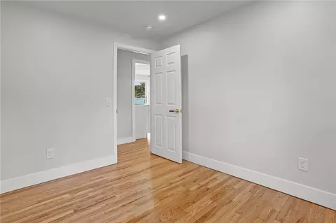 Bedroom - 9 Buffalo Ave, Warren, RI 02885 photo 1 of 8