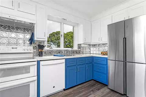 Kitchen - 18 Timothy Dr, Westerly, RI 02891 photo 6 of 6