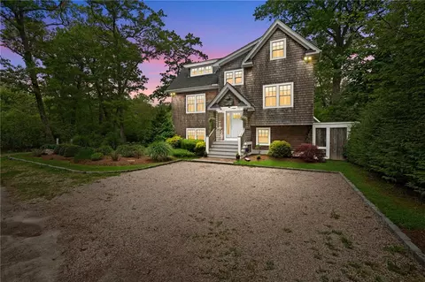 177 Indian Trl, South Kingstown, RI 02879