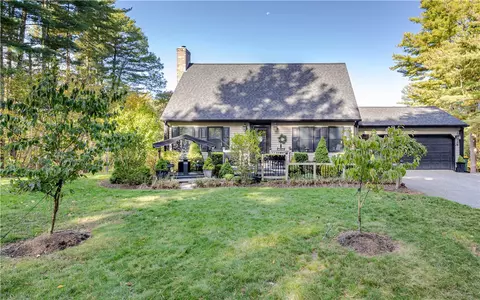 140 Ross Rd, Pascoag, RI 02859