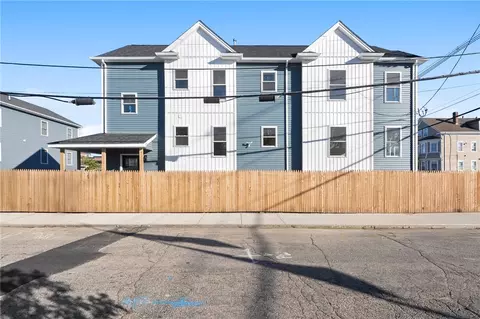 691 Potters Ave, Providence, RI 02907