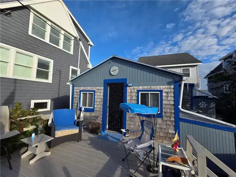 4 Lane Three, Narragansett, RI 02882