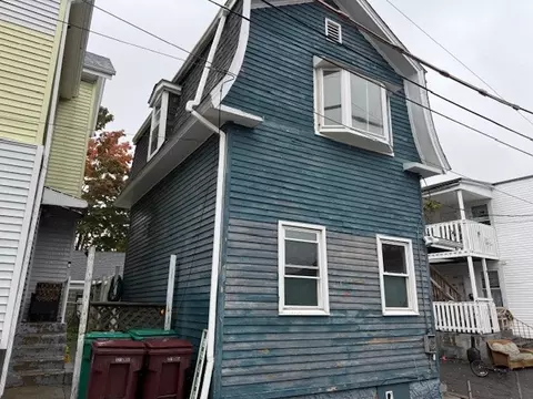 17 Wilson Ave, Woonsocket, RI 02895