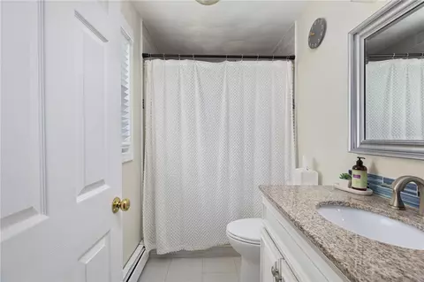 Bath - 8 Jackson St, Warwick, RI 02888 photo 1 of 2