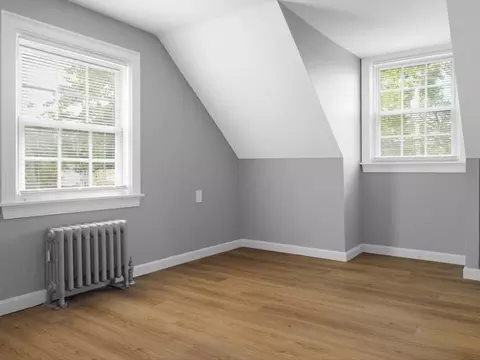 Bedroom - 40 Buttonwoods Ave, Warwick, RI 02886 photo 5 of 6