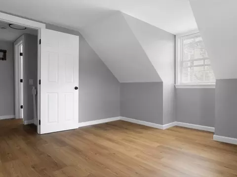 Bedroom - 40 Buttonwoods Ave, Warwick, RI 02886 photo 4 of 6