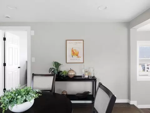Dining - 40 Buttonwoods Ave, Warwick, RI 02886 photo 3 of 4