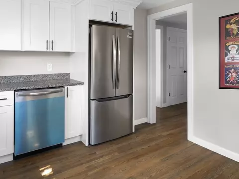 Kitchen - 40 Buttonwoods Ave, Warwick, RI 02886 photo 3 of 4