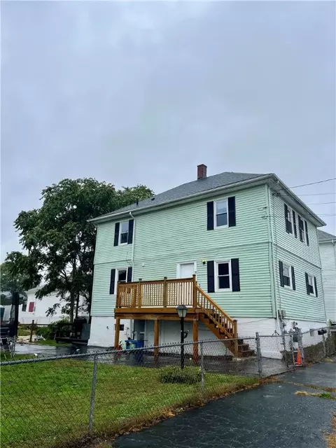 38 Mill St, Johnston, RI 02919